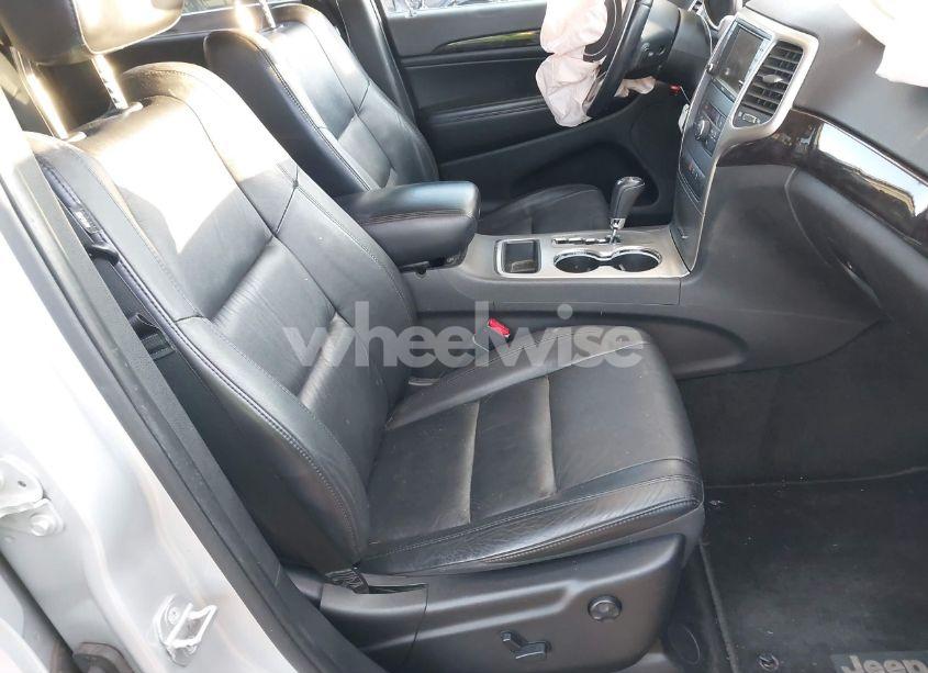 Photo 5 of 2013 Jeep Grand CHEROKEE LAREDO (VIN 1C4RJFAG7DC549265)