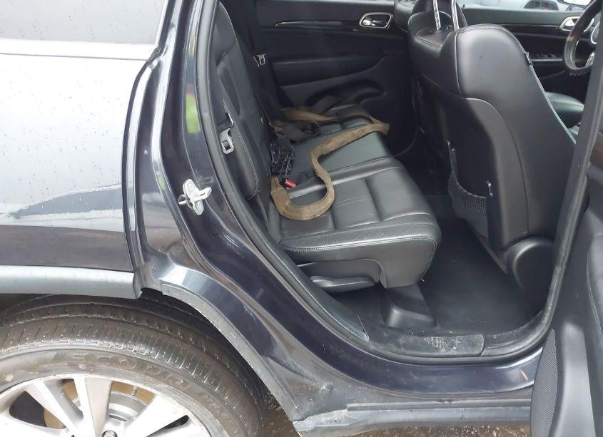 Photo 8 of 2013 Jeep Grand CHEROKEE LAREDO (VIN 1C4RJFAG7DC594853)