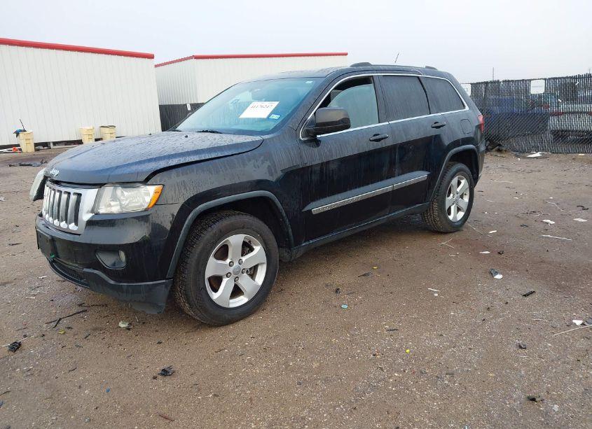 Photo 2 of 2013 Jeep Grand CHEROKEE LAREDO (VIN 1C4RJFAG7DC648068)
