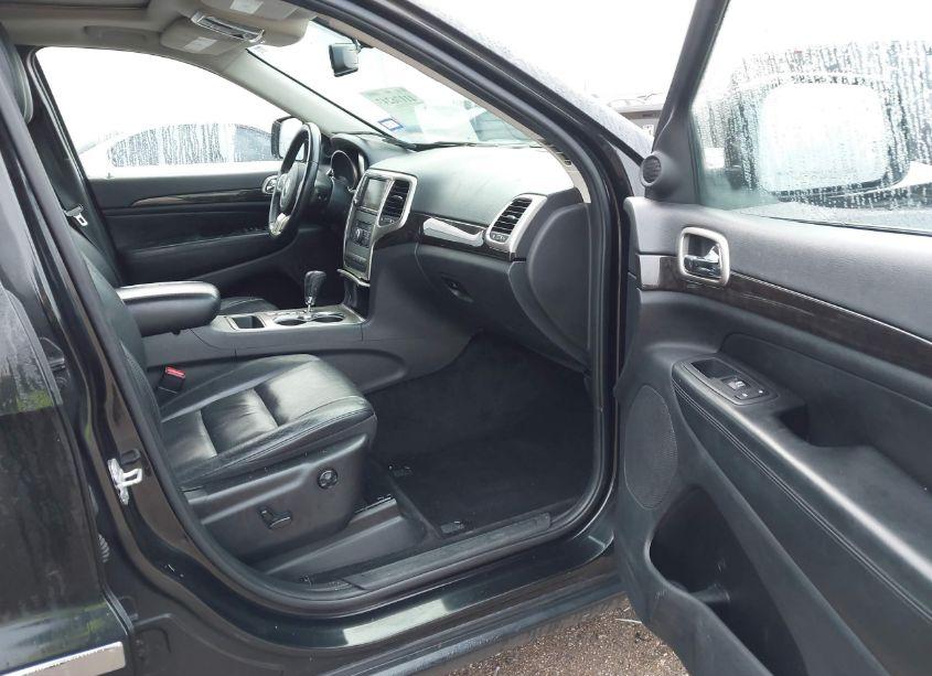 Photo 5 of 2013 Jeep Grand CHEROKEE LAREDO (VIN 1C4RJFAG7DC648068)