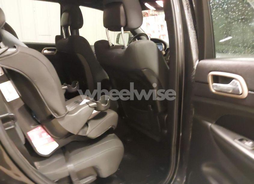 Photo 8 of 2014 Jeep Grand CHEROKEE LAREDO (VIN 1C4RJFAG7EC407869)