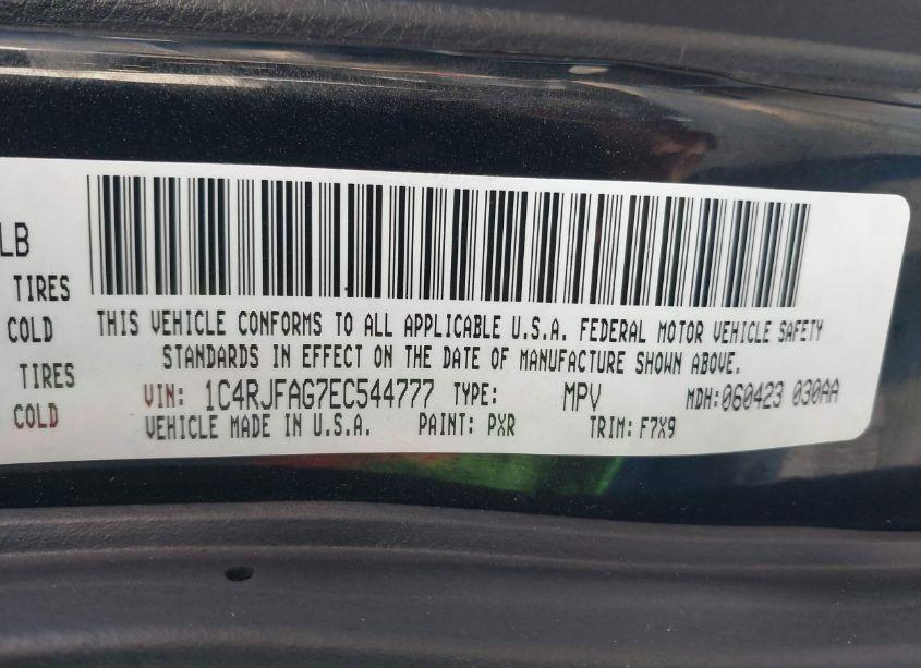 Photo 9 of 2014 Jeep Grand CHEROKEE LAREDO (VIN 1C4RJFAG7EC544777)