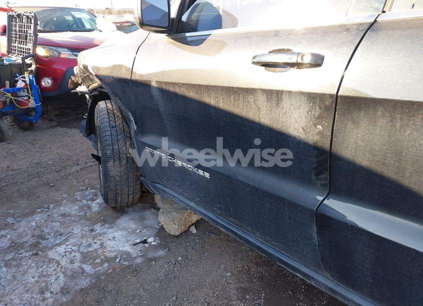 Photo 6 of 2014 Jeep Grand CHEROKEE LAREDO (VIN 1C4RJFAG7EC565838)