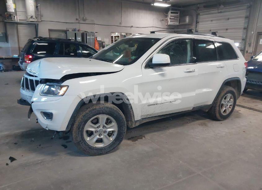 Photo 2 of 2015 Jeep Grand CHEROKEE LAREDO (VIN 1C4RJFAG7FC676424)