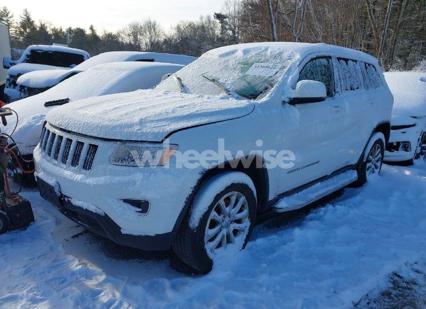 Photo 2 of 2015 Jeep Grand CHEROKEE LAREDO (VIN 1C4RJFAG7FC895738)