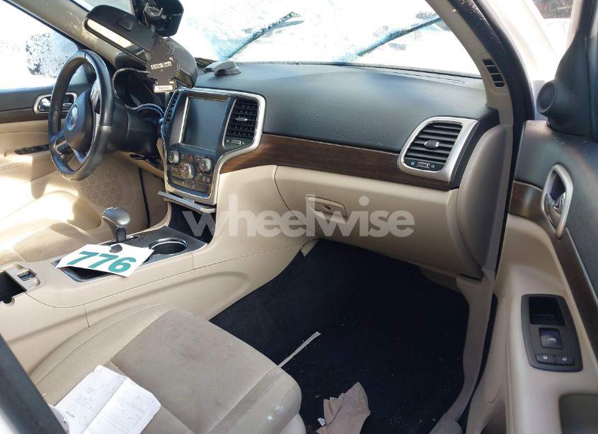 Photo 5 of 2015 Jeep Grand CHEROKEE LAREDO (VIN 1C4RJFAG7FC895738)