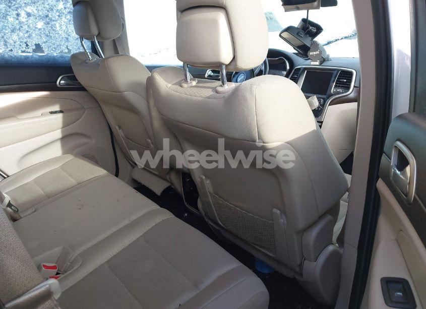 Photo 8 of 2015 Jeep Grand CHEROKEE LAREDO (VIN 1C4RJFAG7FC895738)