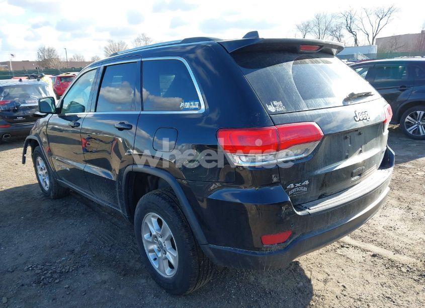 Photo 3 of 2016 Jeep Grand CHEROKEE LAREDO (VIN 1C4RJFAG7GC444018)