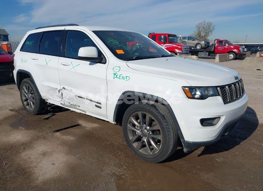 2017 Jeep Grand CHEROKEE 75TH ANNIVERSARY EDITION 4X4 (VIN 1C4RJFAG7HC607543) main photo