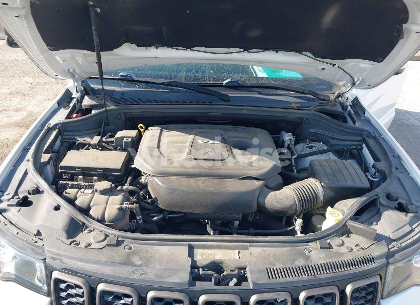 Photo 10 of 2017 Jeep Grand CHEROKEE 75TH ANNIVERSARY EDITION 4X4 (VIN 1C4RJFAG7HC607543)