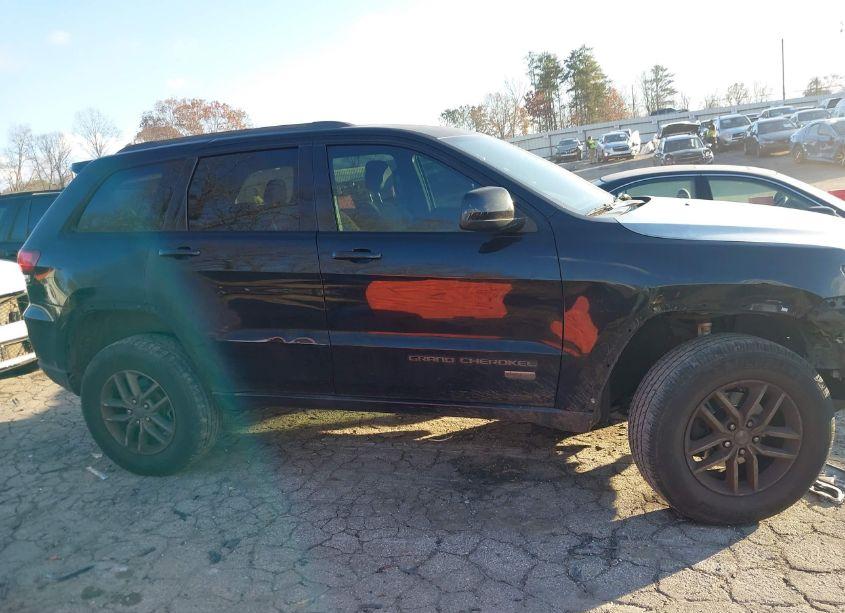 Photo 13 of 2017 Jeep Grand CHEROKEE 75TH ANNIVERSARY EDITION 4X4 (VIN 1C4RJFAG7HC645175)