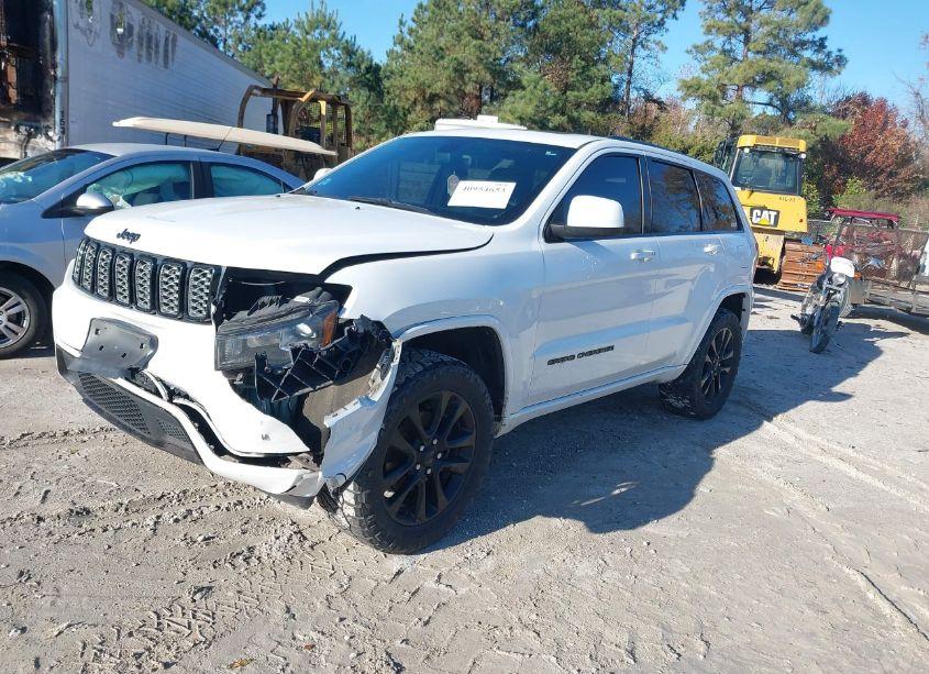 Photo 2 of 2017 Jeep Grand CHEROKEE ALTITUDE 4X4 (VIN 1C4RJFAG7HC700644)