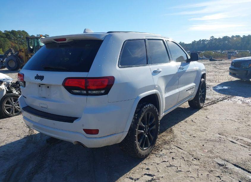 Photo 4 of 2017 Jeep Grand CHEROKEE ALTITUDE 4X4 (VIN 1C4RJFAG7HC700644)