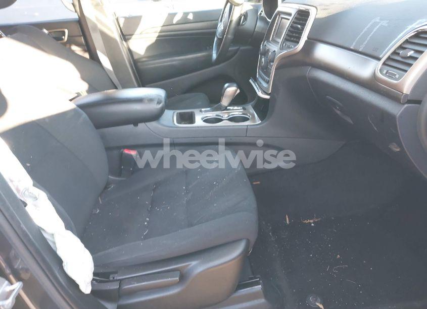 Photo 5 of 2017 Jeep Grand CHEROKEE LAREDO 4X4 (VIN 1C4RJFAG7HC756017)