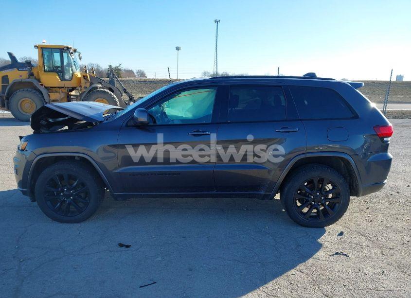 Photo 14 of 2017 Jeep Grand CHEROKEE ALTITUDE 4X4 (VIN 1C4RJFAG7HC769642)