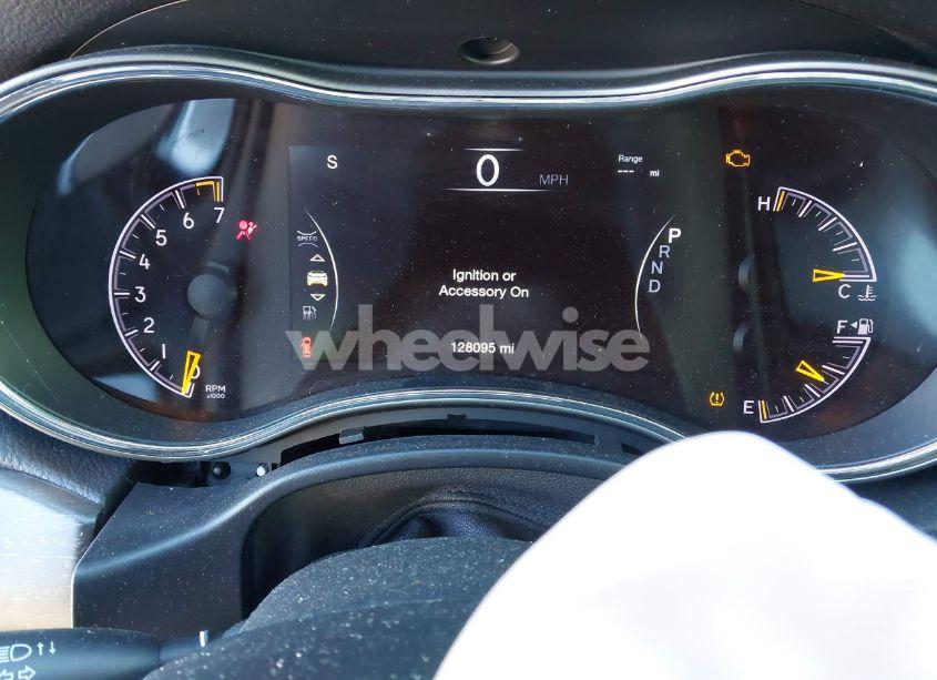 Photo 7 of 2017 Jeep Grand CHEROKEE ALTITUDE 4X4 (VIN 1C4RJFAG7HC769642)