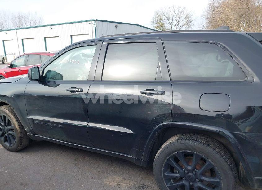 Photo 14 of 2017 Jeep Grand CHEROKEE ALTITUDE 4X4 (VIN 1C4RJFAG7HC873211)