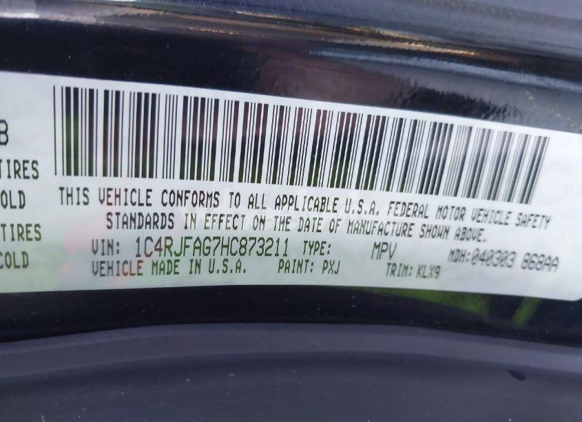 Photo 9 of 2017 Jeep Grand CHEROKEE ALTITUDE 4X4 (VIN 1C4RJFAG7HC873211)