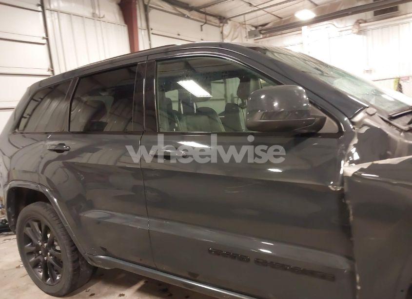 Photo 14 of 2017 Jeep Grand CHEROKEE ALTITUDE 4X4 (VIN 1C4RJFAG7HC886394)