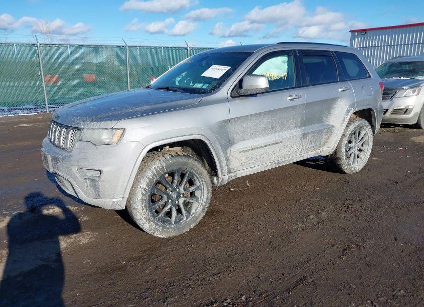 Photo 2 of 2017 Jeep Grand CHEROKEE ALTITUDE 4X4 (VIN 1C4RJFAG7HC904179)