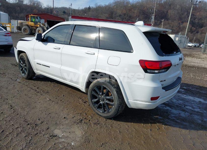 Photo 3 of 2018 Jeep Grand CHEROKEE ALTITUDE 4X4 (VIN 1C4RJFAG7JC137214)
