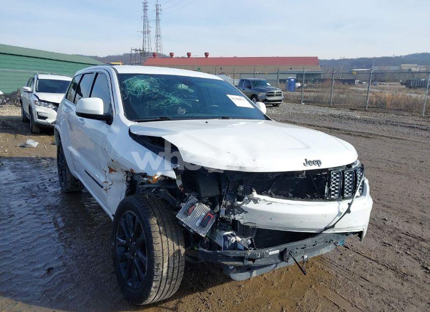 Photo 6 of 2018 Jeep Grand CHEROKEE ALTITUDE 4X4 (VIN 1C4RJFAG7JC137214)
