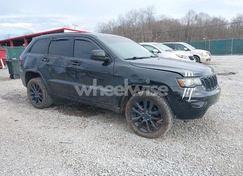 2018 Jeep Grand CHEROKEE ALTITUDE 4X4 (VIN 1C4RJFAG7JC227799) main photo