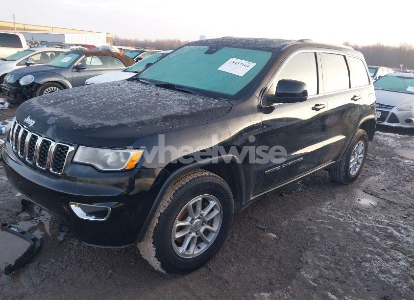 Photo 2 of 2018 Jeep Grand CHEROKEE LAREDO E 4X4 (VIN 1C4RJFAG7JC449128)