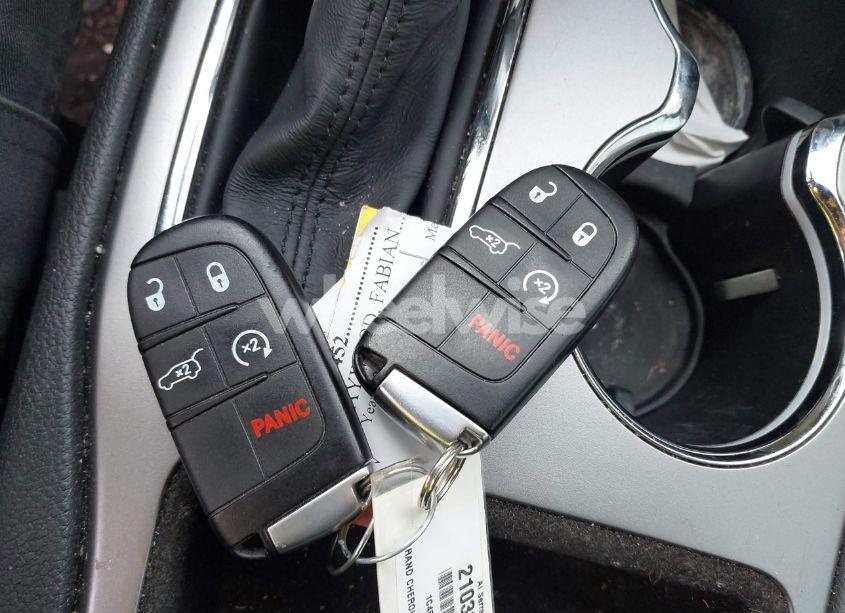 Photo 11 of 2018 Jeep Grand CHEROKEE LAREDO E 4X4 (VIN 1C4RJFAG7JC478516)