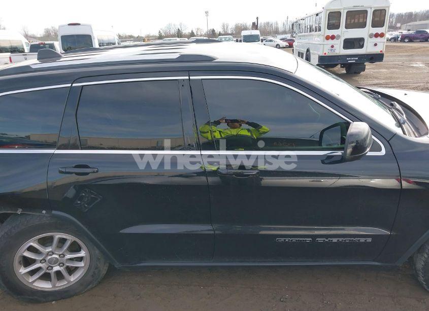 Photo 13 of 2018 Jeep Grand CHEROKEE LAREDO E 4X4 (VIN 1C4RJFAG7JC478516)