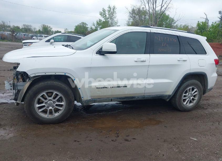 Photo 14 of 2019 Jeep Grand CHEROKEE LAREDO E 4X4 (VIN 1C4RJFAG7KC721131)