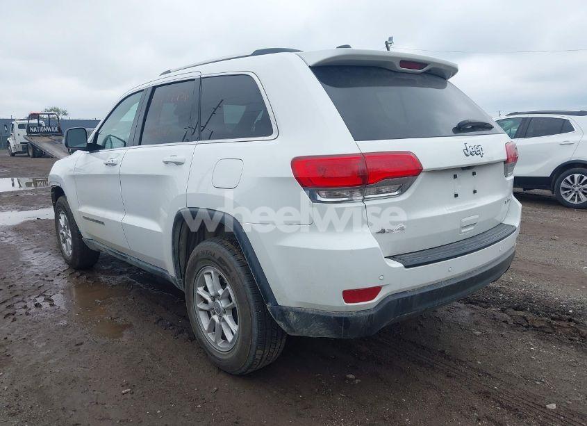 Photo 3 of 2019 Jeep Grand CHEROKEE LAREDO E 4X4 (VIN 1C4RJFAG7KC721131)