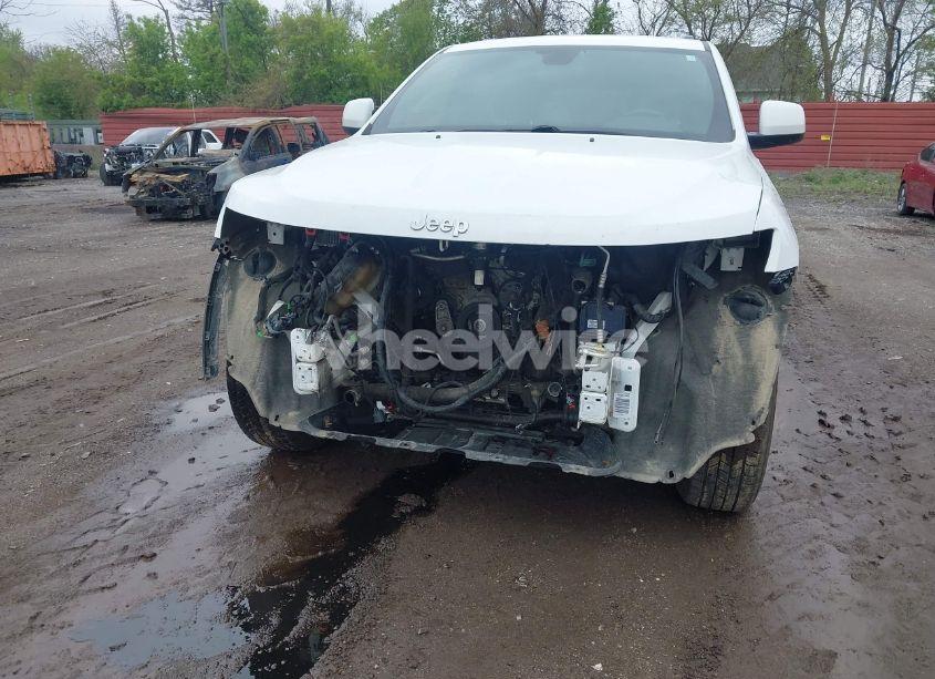 Photo 6 of 2019 Jeep Grand CHEROKEE LAREDO E 4X4 (VIN 1C4RJFAG7KC721131)