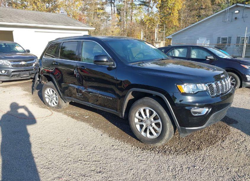 2021 Jeep Grand CHEROKEE LAREDO E 4X4 (VIN 1C4RJFAG7MC524592) main photo