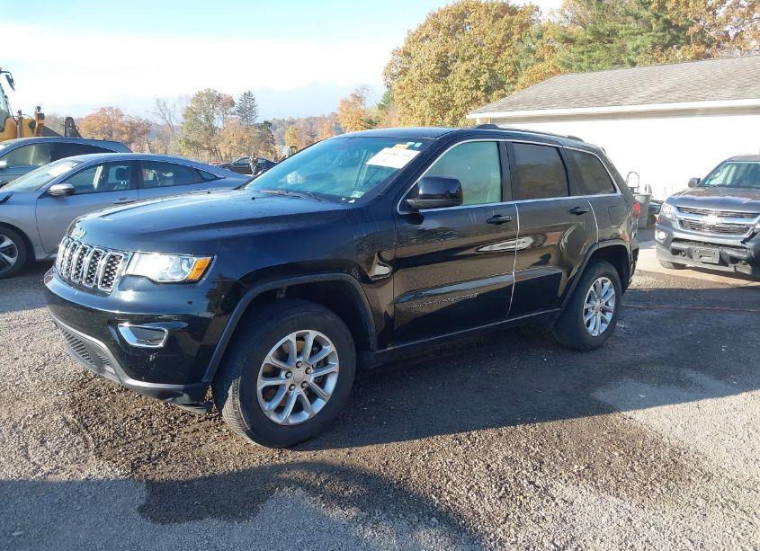 Photo 2 of 2021 Jeep Grand CHEROKEE LAREDO E 4X4 (VIN 1C4RJFAG7MC524592)