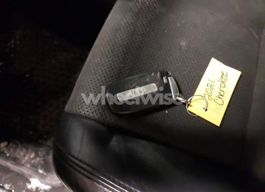 Photo 11 of 2021 Jeep Grand CHEROKEE LAREDO X 4X4 (VIN 1C4RJFAG7MC530330)