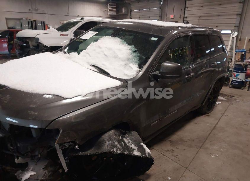 Photo 2 of 2021 Jeep Grand CHEROKEE LAREDO X 4X4 (VIN 1C4RJFAG7MC530330)