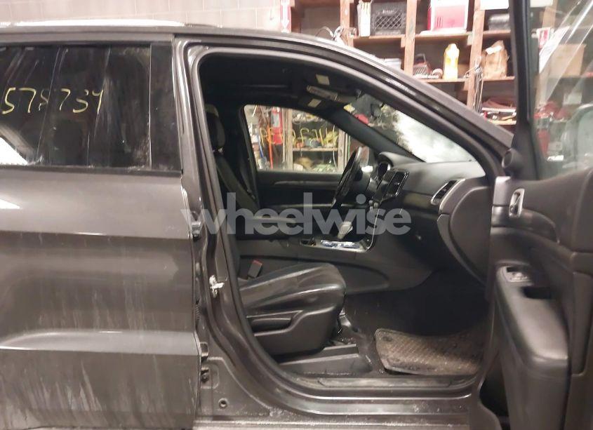 Photo 5 of 2021 Jeep Grand CHEROKEE LAREDO X 4X4 (VIN 1C4RJFAG7MC530330)