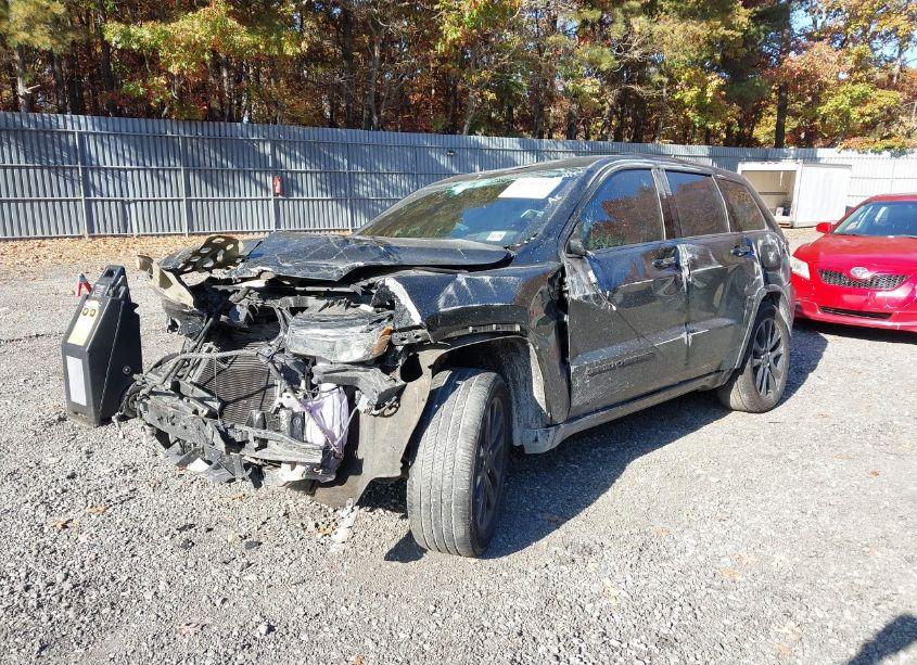 Photo 2 of 2021 Jeep Grand CHEROKEE LAREDO X 4X4 (VIN 1C4RJFAG7MC552358)
