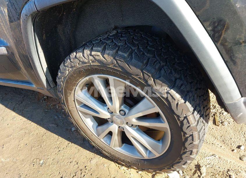 Photo 12 of 2012 Jeep Grand CHEROKEE LAREDO (VIN 1C4RJFAG8CC315330)