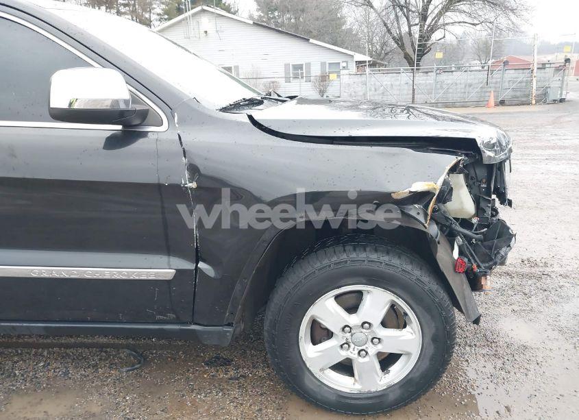 Photo 18 of 2013 Jeep Grand CHEROKEE LAREDO (VIN 1C4RJFAG8DC502391)