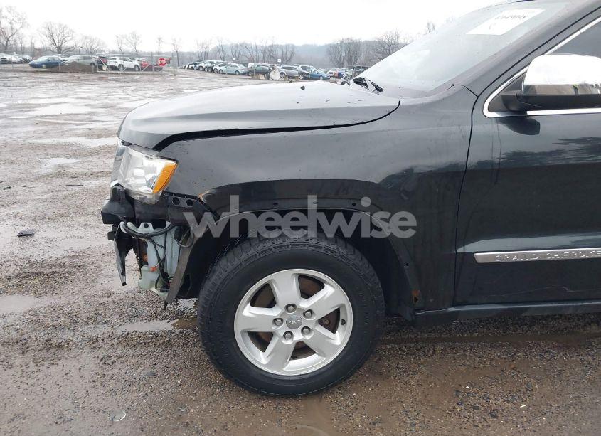 Photo 19 of 2013 Jeep Grand CHEROKEE LAREDO (VIN 1C4RJFAG8DC502391)