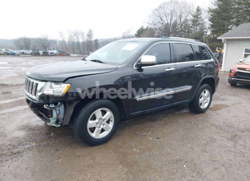 Photo 2 of 2013 Jeep Grand CHEROKEE LAREDO (VIN 1C4RJFAG8DC502391)