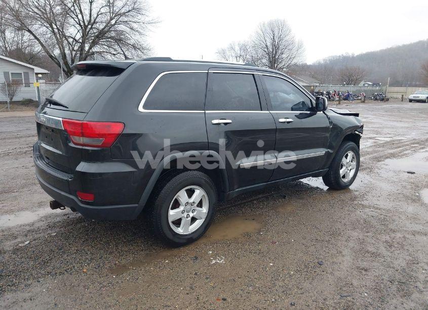 Photo 4 of 2013 Jeep Grand CHEROKEE LAREDO (VIN 1C4RJFAG8DC502391)