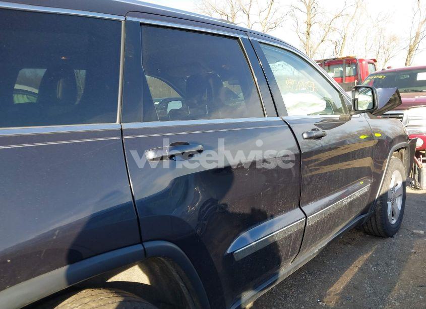 Photo 13 of 2013 Jeep Grand CHEROKEE LAREDO (VIN 1C4RJFAG8DC505839)