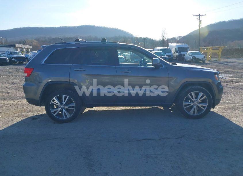 Photo 13 of 2013 Jeep Grand CHEROKEE LAREDO (VIN 1C4RJFAG8DC528246)