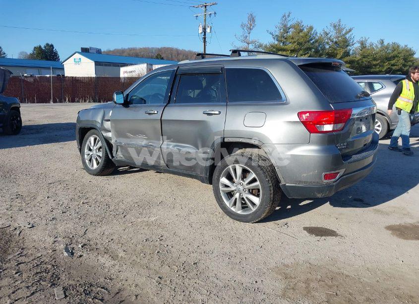 Photo 3 of 2013 Jeep Grand CHEROKEE LAREDO (VIN 1C4RJFAG8DC528246)