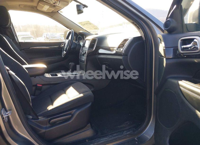 Photo 5 of 2013 Jeep Grand CHEROKEE LAREDO (VIN 1C4RJFAG8DC528246)