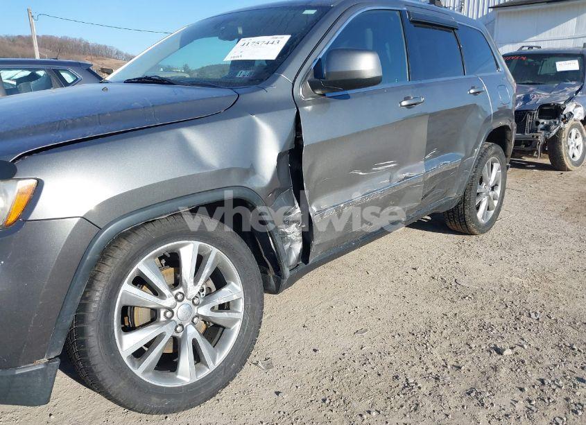 Photo 6 of 2013 Jeep Grand CHEROKEE LAREDO (VIN 1C4RJFAG8DC528246)