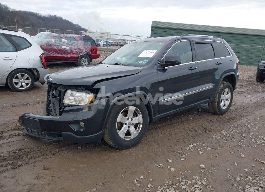 Photo 2 of 2013 Jeep Grand CHEROKEE LAREDO (VIN 1C4RJFAG8DC537111)